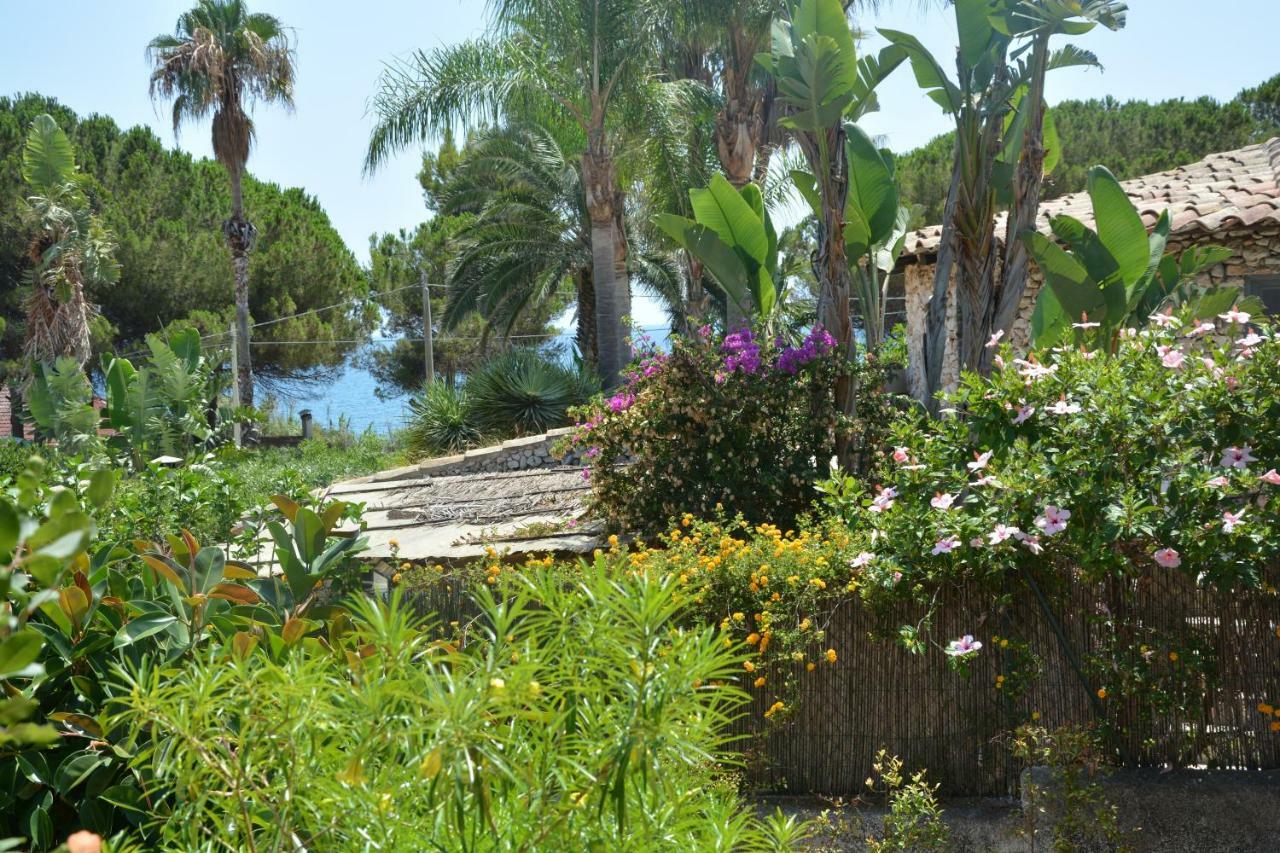 A Due Passi Dal Mare Con Piscina Ferienhaus Fontane Bianche