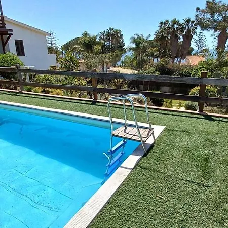 A Due Passi Dal Mare Con Piscina Villa Fontane Bianche Exterior photo