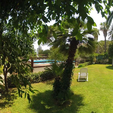 A Due Passi Dal Mare Con Piscina Villa Fontane Bianche Exterior photo