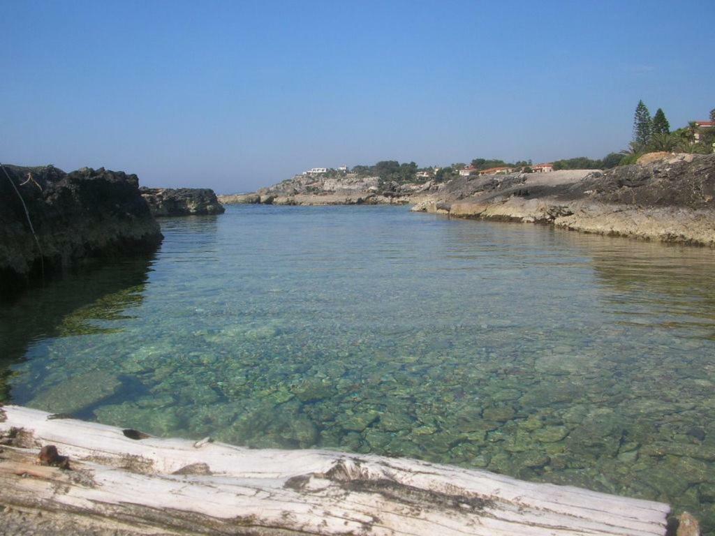Holiday home A Due Passi Dal Mare Con Piscina Fontane Bianche